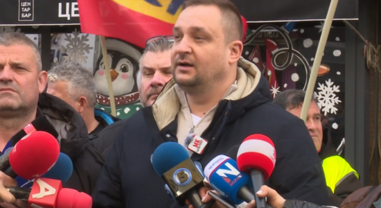 (VIDEO) Trendafilov: Të martën do ta bllokojmë edhe Qeverinë, hapi i radhës greva e përgjithshme