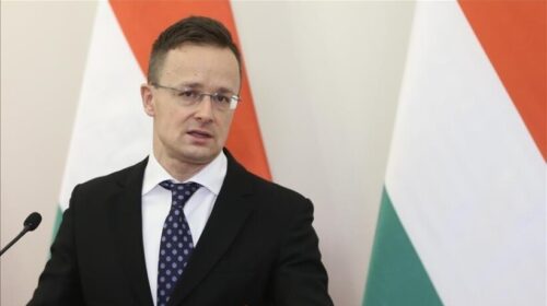 Hungaria vendos të pezullojë dërgesat e naftës në Ukrainë