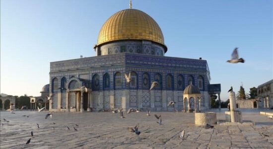 Izraeli ndalon imamin e Xhamisë Al-Aksa në Kuds mes përshkallëzimit