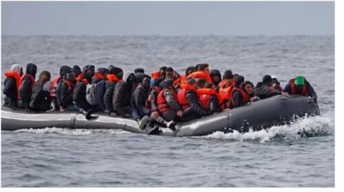 Britania dëmshpërblen emigrantët e La Manshit për telefonat e konfiskuar, 6,600 paund për secilin