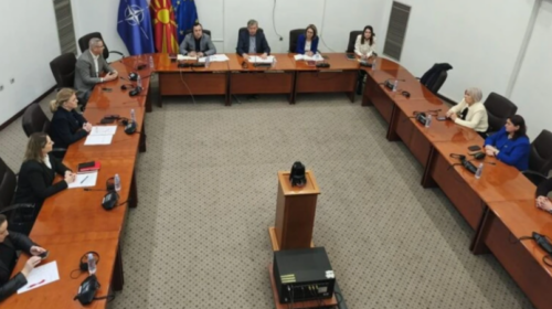 (VIDEO) Dështon rezoluta për krerët e UÇK-së, deputetët maqedonas bojkotuan mbledhjen