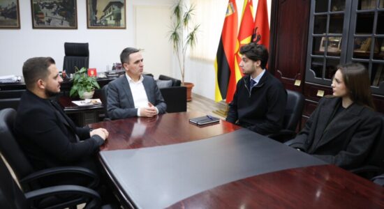 Kasami në takim me studentët: Provimi i jurisprudencës do jepet edhe në gjuhën shqipe