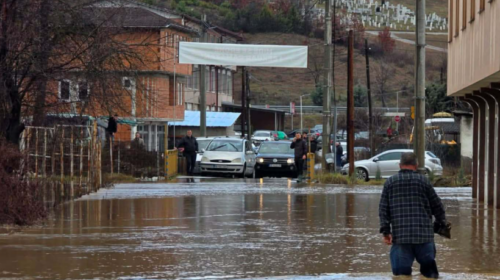 Komuna e Sarajit: Nga sot deri më 23 shkurt, banorët mund të paraqesin dëmet nga vërshimet