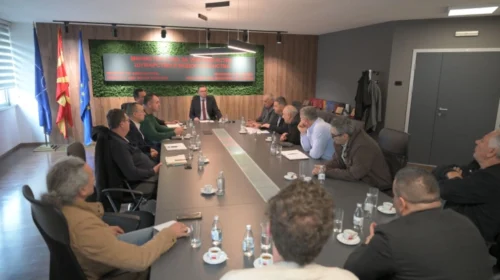 Tripunovski: Po punojmë për grumbullim dhe çmim stabil të qumështit të papërpunuar