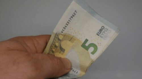 I ofroi 5 euro ryshfet policit në Vërmicë, arrestohet shtetasi i Maqedonisë së Veriut