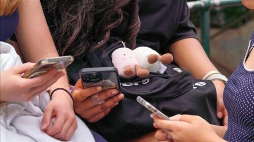 Gjermani, socialdemokratët bashkëqeverisës kërkojnë ndalimin e mediave sociale për fëmijët nën 14-vjeç