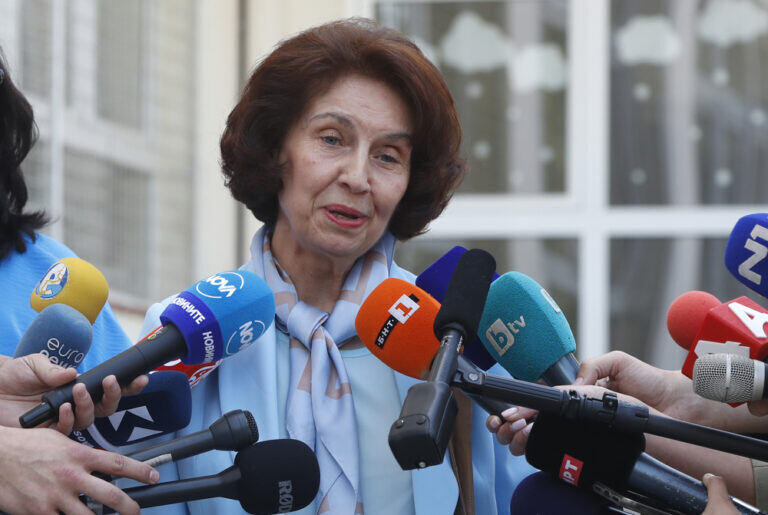 Siljanovska për avionin qeveritar: Kolegët tallen, më thonë është si i vëllezërve Rajt