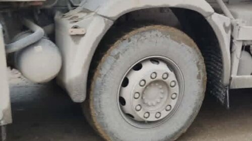 Dënohet me 1300 euro një kompani ndërtimi, ndotën rrugët me goma të papastruara