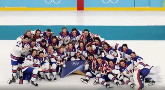 Milano-Cortina 2026/SHBA në parajsë, medalje e artë, 46 vjet pas ‘mrekullisë në akull’