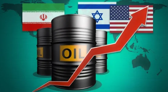 Tregjet e naftës në alarm, sulmet në Lindjen e Mesme rrezikojnë rritjen e çmimeve