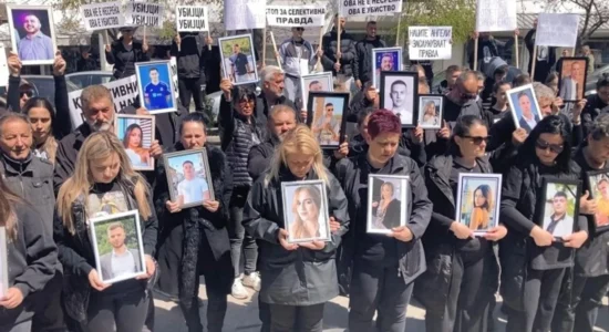 Tragjedia në Koçan, ankohen prindërit e viktimave: Procesi gjyqësor po zvarritet