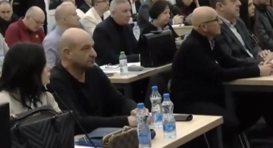 (VIDEO) Avokatët kërkojnë ndërprerjen e procedurës për disa të akuzuar në rastin e Koçanit