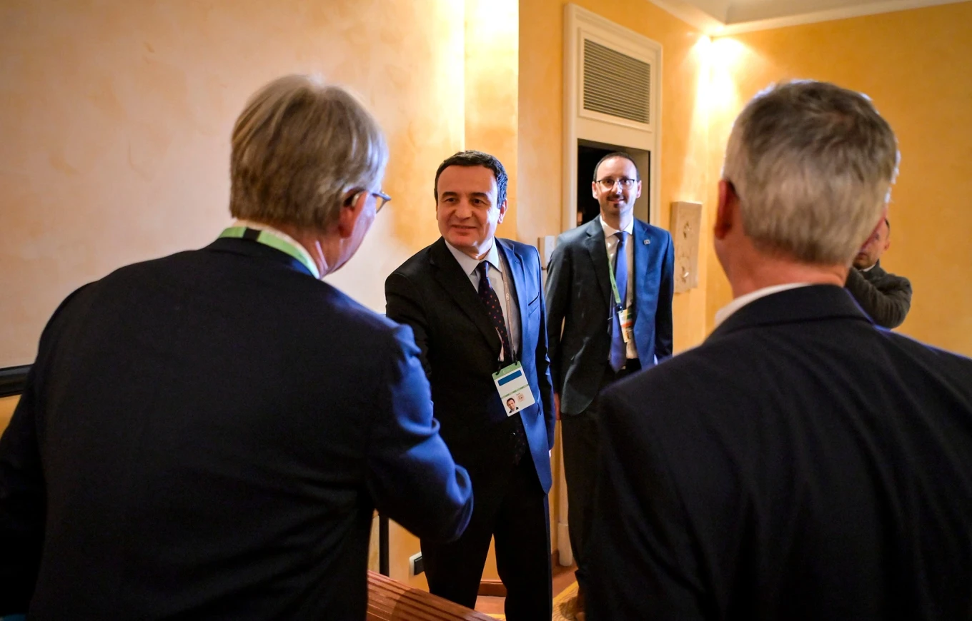 Kurti kërkon presion mbi Serbinë për nënshkrimin e Marrëveshjes dhe dorëzimin e Radoiçiqit