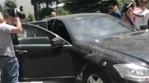 (VIDEO) Qeveria do të blejë veturë të blinduar, “Mercedesi i Gruevskit” u vjetërsua