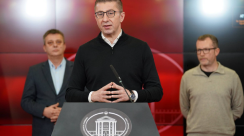 Mickoski nuk sheh problem që provimi i jurisprudencës të jepet edhe në shqip