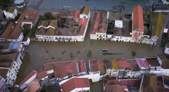 Stuhia Leonardo shkakton përmbytje të mëdha në Portugali dhe Spanjë