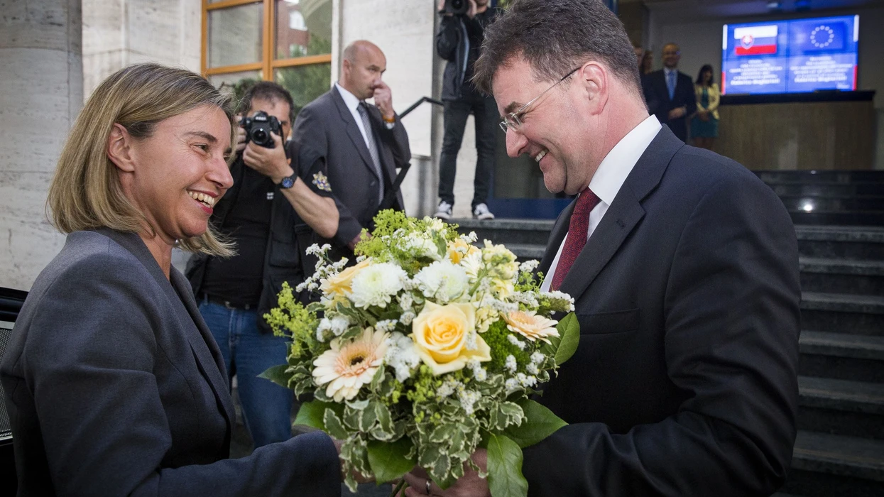 Dy ish-emisarë të BE-së për dialogun Kosovë-Serbi të përfshirë në ‘skandale ndërkombëtare’