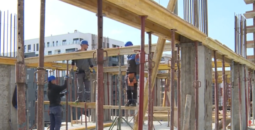 (VIDEO) Komunat fitojnë 5 vjet shtesë për legalizimin e objekteve