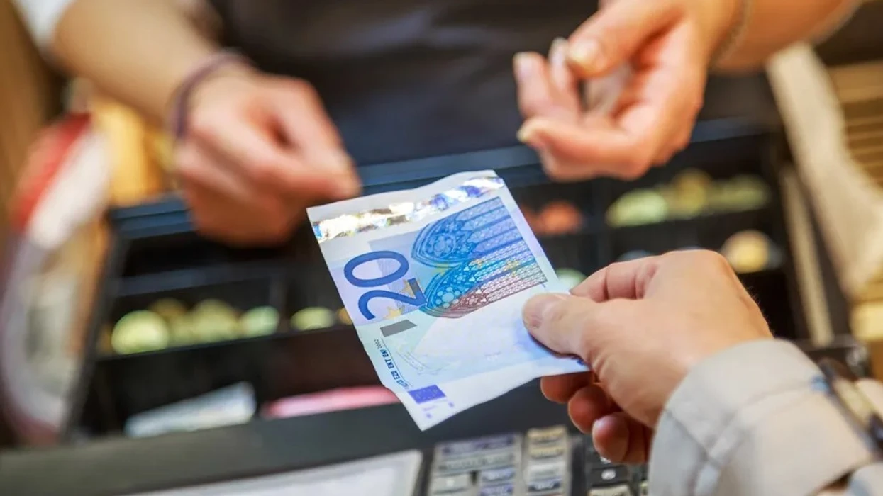 Gjermania këmbëngul në ruajtjen e pagesave me para në dorë