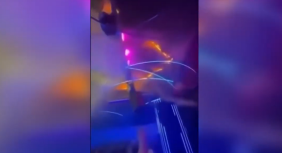 (VIDEO) Tragjedia e diskotekës, dëshmi rrëqethëse nga zjarrfikësit, gjetëm njerëz të djegur në karrige