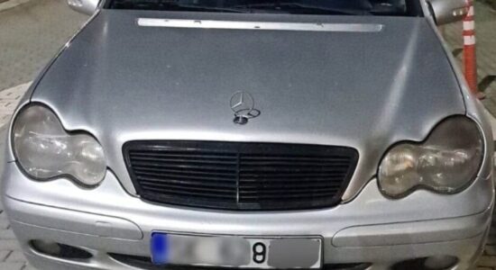 Arrestohen dy persona në Shkup, mbuluan targat për të shmangur sistemin “Safe City”