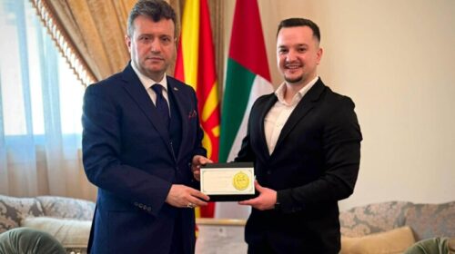 Driton Halimi pritet nga Ambasadori i RMV-së në Abu Dhabi dhe nderohet për kontributin në sport