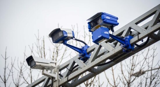 651 shkelje të trafikut të regjistruara dje përmes sistemit “Qytet i Sigurt”, 585 për tejkalim shpejtësie