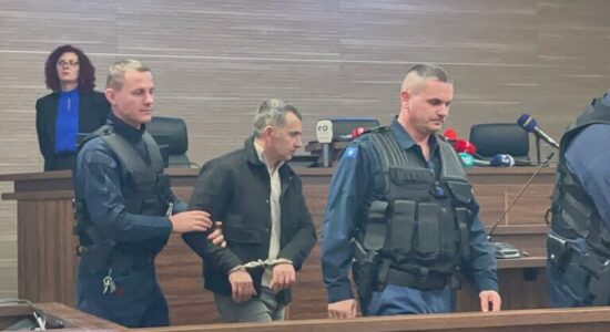Dënohet me 12 vjet e 6 muaj burgim Sërgjan Lazoviq për krime lufte