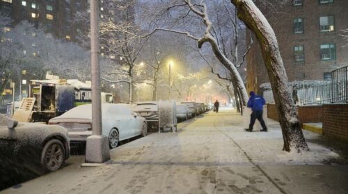 Stuhia e fuqishme dimërore bllokon shkollat dhe transportin në ShBA