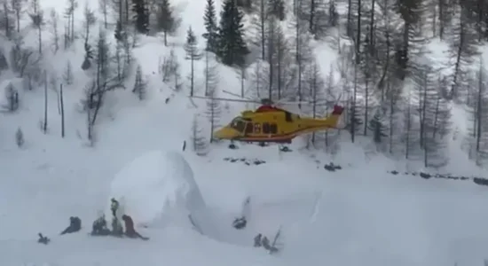 Tragjedi në Alpet italiane, orteku u merr jetën dy skiatorëve, një tjetër në gjendje kritike