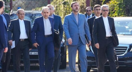 Raundi i tretë i bisedimeve indirekte Iran-SHBA në Gjenevë rifillon pas një ndërprerjeje të shkurtër