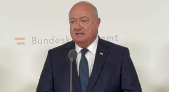 Kancelari austriak i bën thirrje BE-së të mbajë hapur kanalet e dialogut me presidentin rus