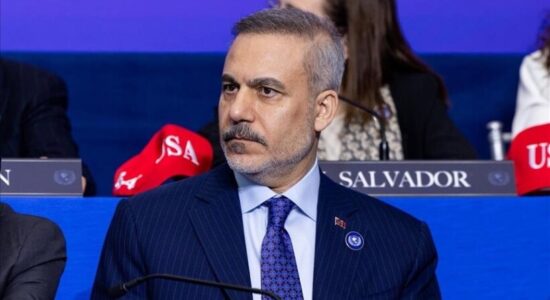 Fidan: Presidenti Erdogan mbetet i përkushtuar ndaj stabilizimit të sigurisë dhe rimëkëmbjes në Gaza