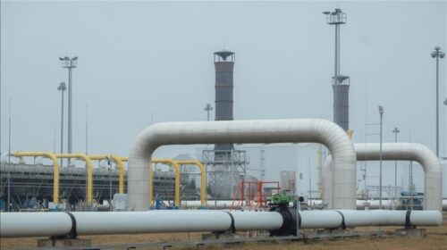 Kremlini pranon rënien e të ardhurave nga nafta dhe gazi