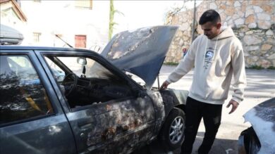 Kolonë izraelitë sulmuan një fshat në Bregun Perendimor. Foto: AA