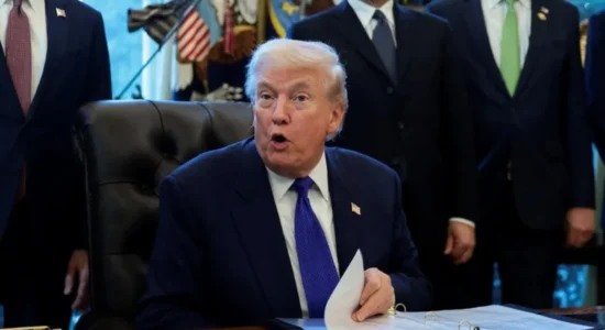 SHBA-të po negociojnë me Iranin “tani”, thotë Trump