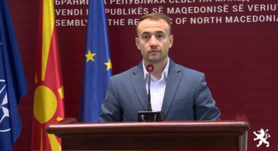 Stojanoski: Pagat e funksionarëve do të ulen deri në 13 mijë denarë