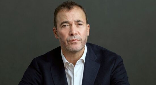 Drejtori ekzekutiv i Washington Post jep dorëheqjen, pas shkarkimeve masive