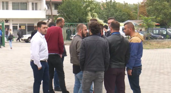 (VIDEO) Parlamenti Studentor i UEJL-së mbështet nismën për provimin shqip në jurisprudencë