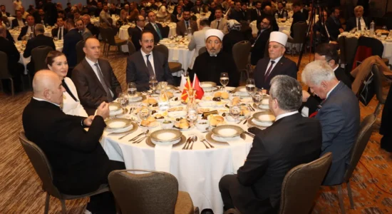 Kreu i Çështjeve Fetare të Turqisë jep mesazh “uniteti, bashkimi dhe vëllazërie” në RMV