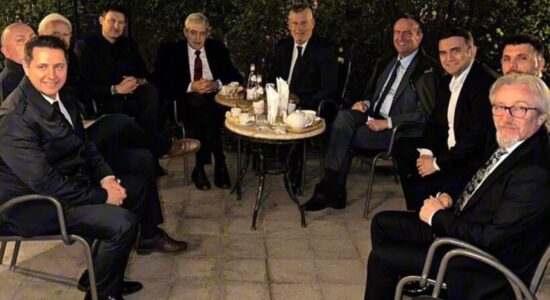 Takim i papritur pas iftarit në Tiranë te Rama: Ali Ahmeti dhe Fatmir Limani ulen në të njëjtën tryezë