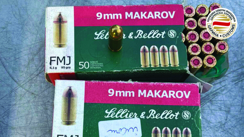 Zbulohen 580 plumba në autobusin e Durmo Tours, dy të arrestuar