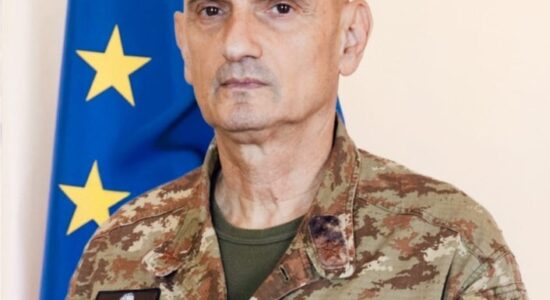 Shefi i shtabit të mbrojtjes së Italisë: Sulmi me dron shkatërroi një avion italian në Kuvajt