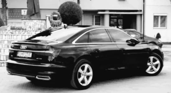 Për shkak të borxhit, Komuna e Strugës nuk mund ta shesë në ankand veturën Audi të Ramiz Merkos