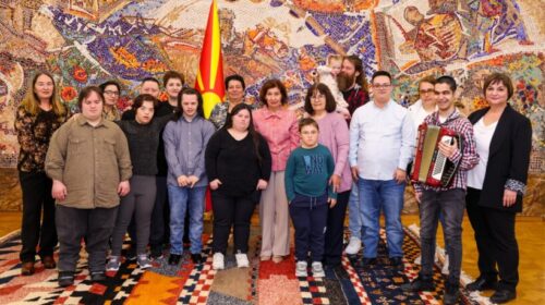 Siljanovska-Davkova: Të rritet vetëdija publike dhe të hapen më shumë qendra ditore për personat me sindromën Down