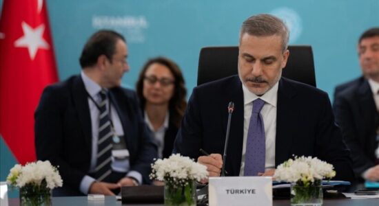 Fidan: Turqia vazhdon kontaktet diplomatike për t’i dhënë fund luftës SHBA-Izrael-Iran