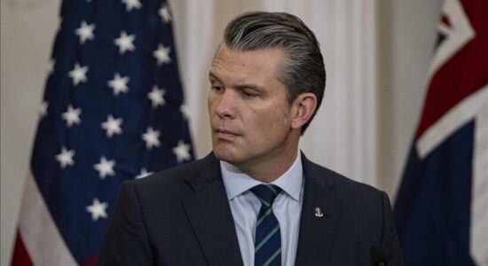 Shefi i Pentagonit thotë se nuk ka “luftë për ndryshim regjimi” në Iran, ndërsa sulmet amerikane vazhdojnë