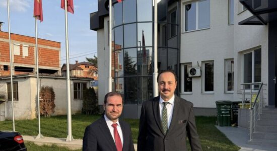 Kryetari Ejup Abazi mirëpret Ambasadorin e Turqisë Fatih Ulusoy
