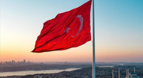 Rrugët tokësore dhe hekurudhore të Turqisë fitojnë përparësi pas bllokimit të rrugëve detare në Lindjen e Mesme