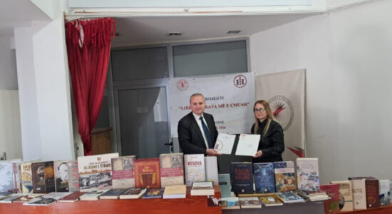 Në kuadër të projektit “Libri, dhurata më e çmuar”, Institutit të Historisë “Ali Hadri” në Prishtinë i dhurohen 226 tituj të Botimeve nga ALSAR